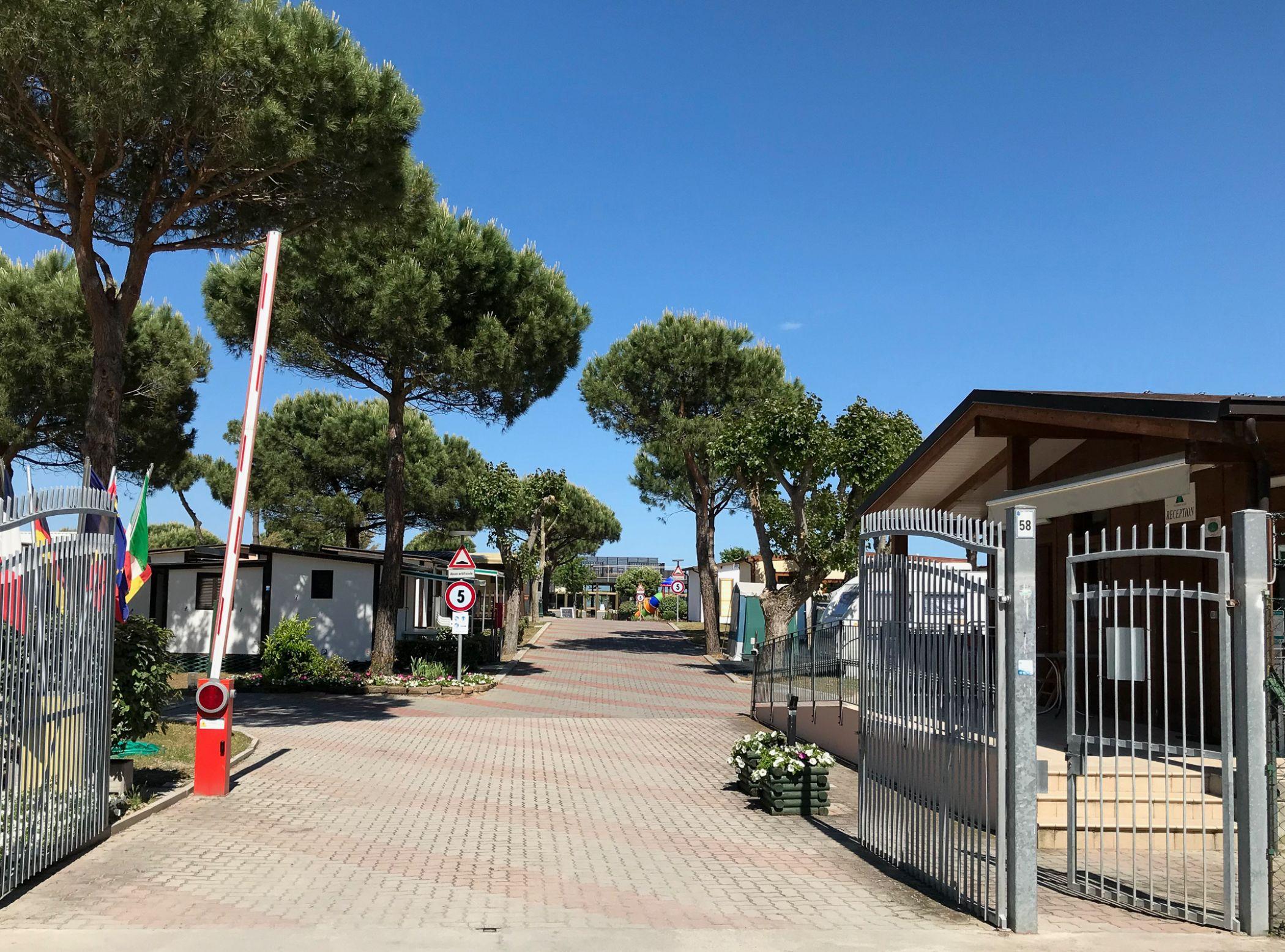 Club Del Sole Pini Boutique Resort プンタ・マリーナ エクステリア 写真